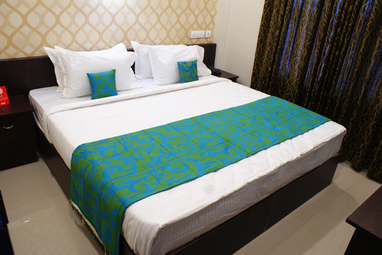 Collection O 8267 Galaxy Inn Kochi Exterior photo