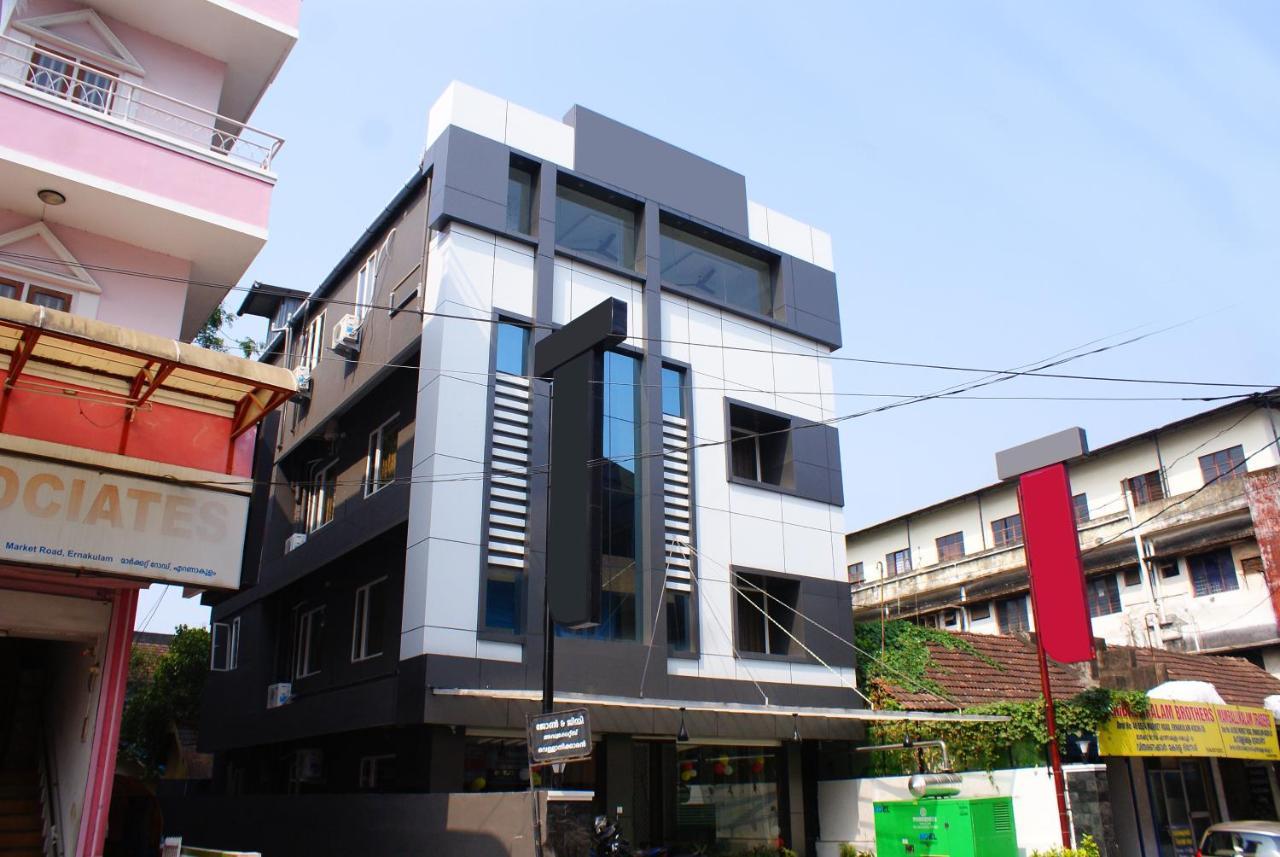 Collection O 8267 Galaxy Inn Kochi Exterior photo