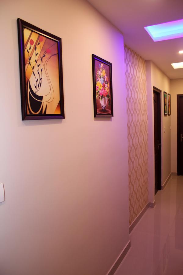 Collection O 8267 Galaxy Inn Kochi Exterior photo