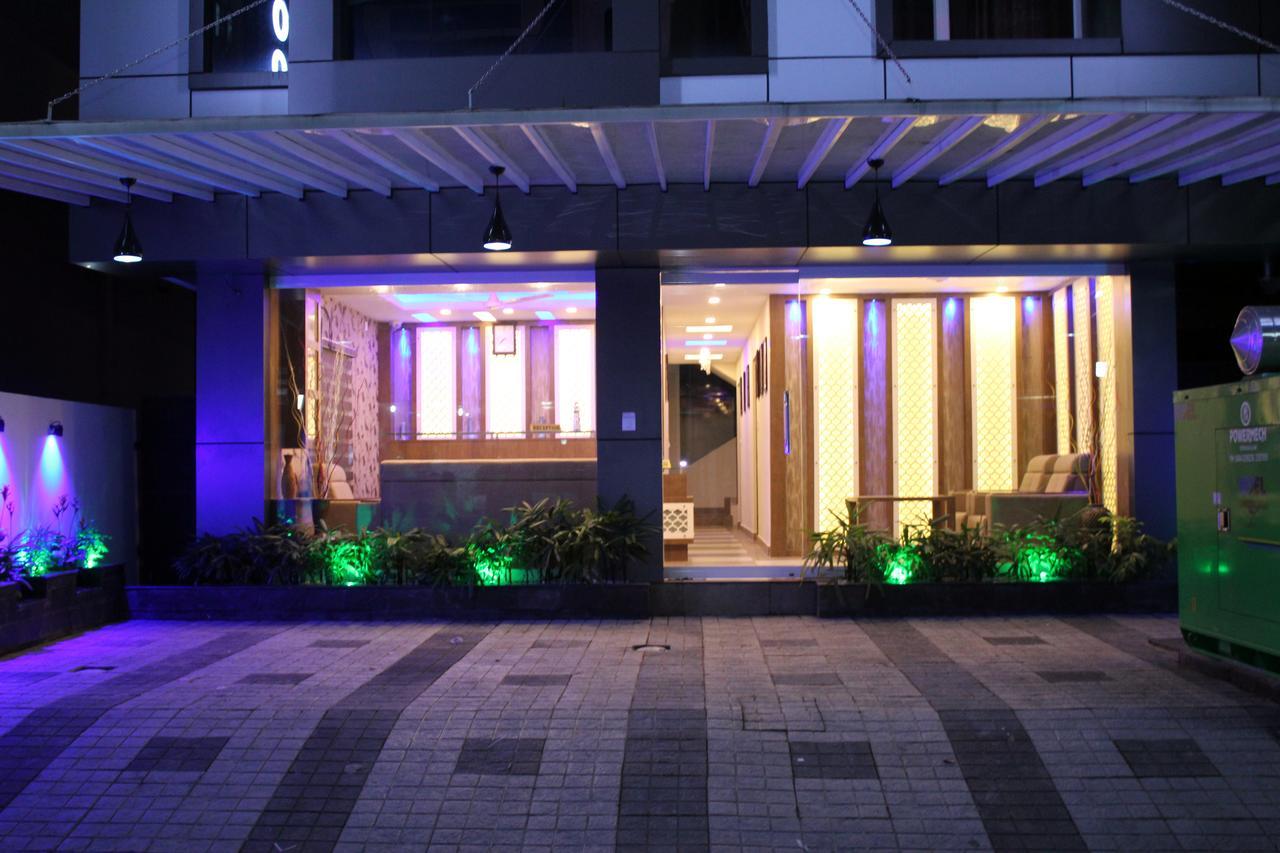Collection O 8267 Galaxy Inn Kochi Exterior photo