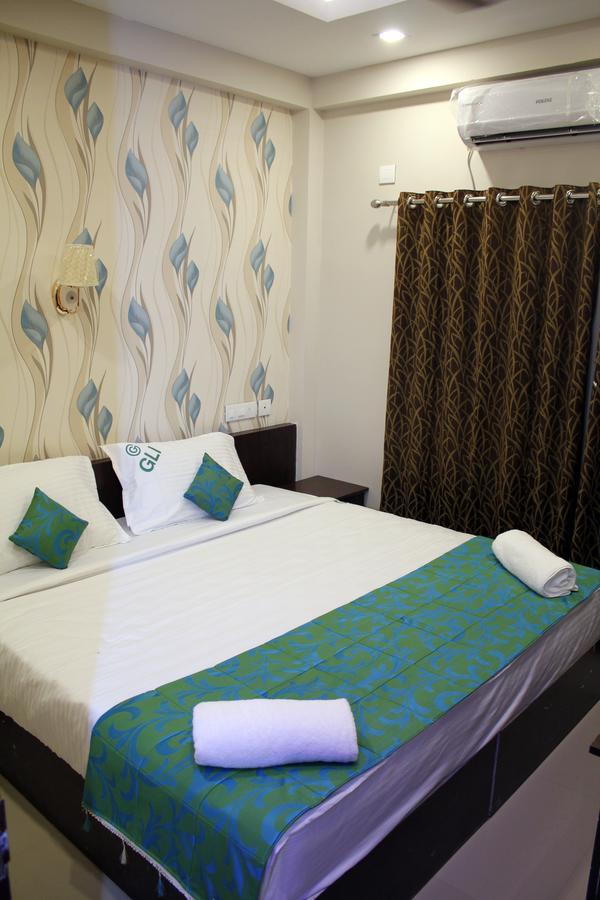 Collection O 8267 Galaxy Inn Kochi Exterior photo